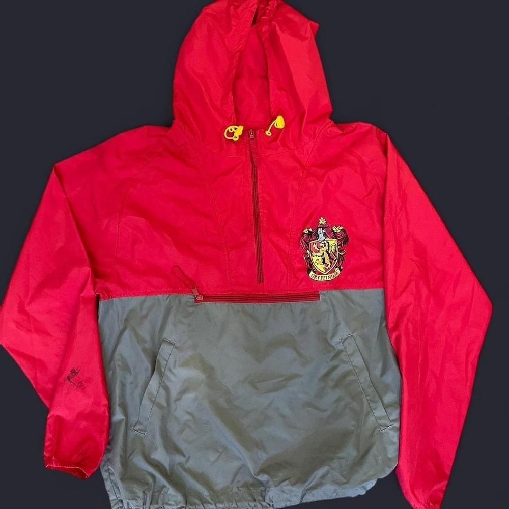 Universal Studios Harry Potter Gryffindor Windbreaker Red/Grey Men's M